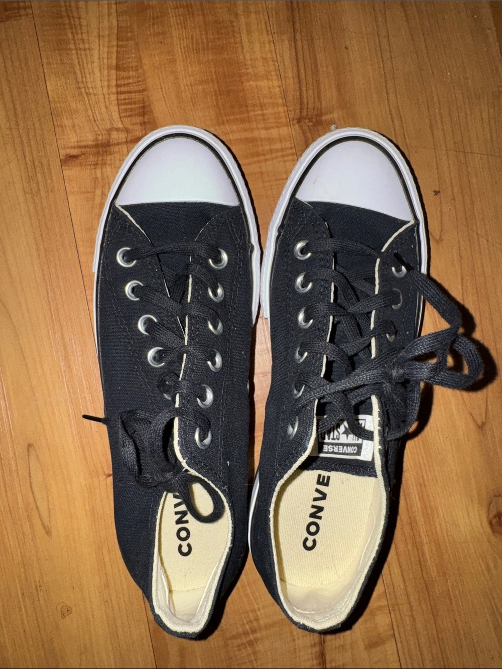 Converse Black and White Low-Top Canvas Sneakers(12)